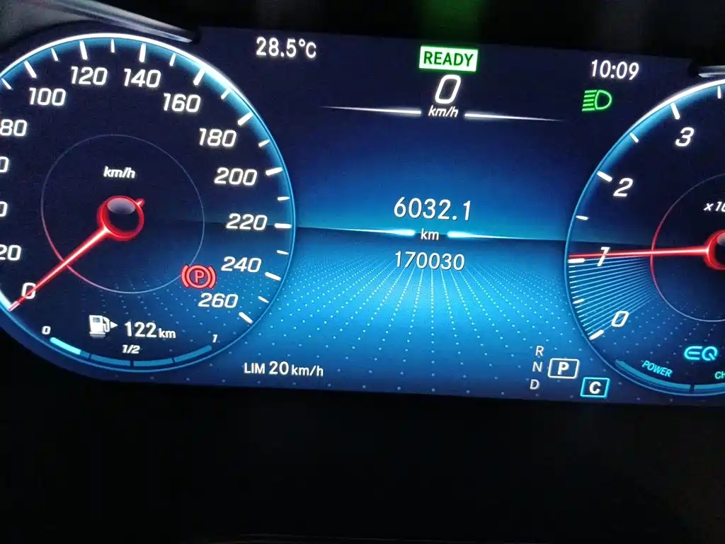 Mercedes-Benz C-Class — миниатюра 13