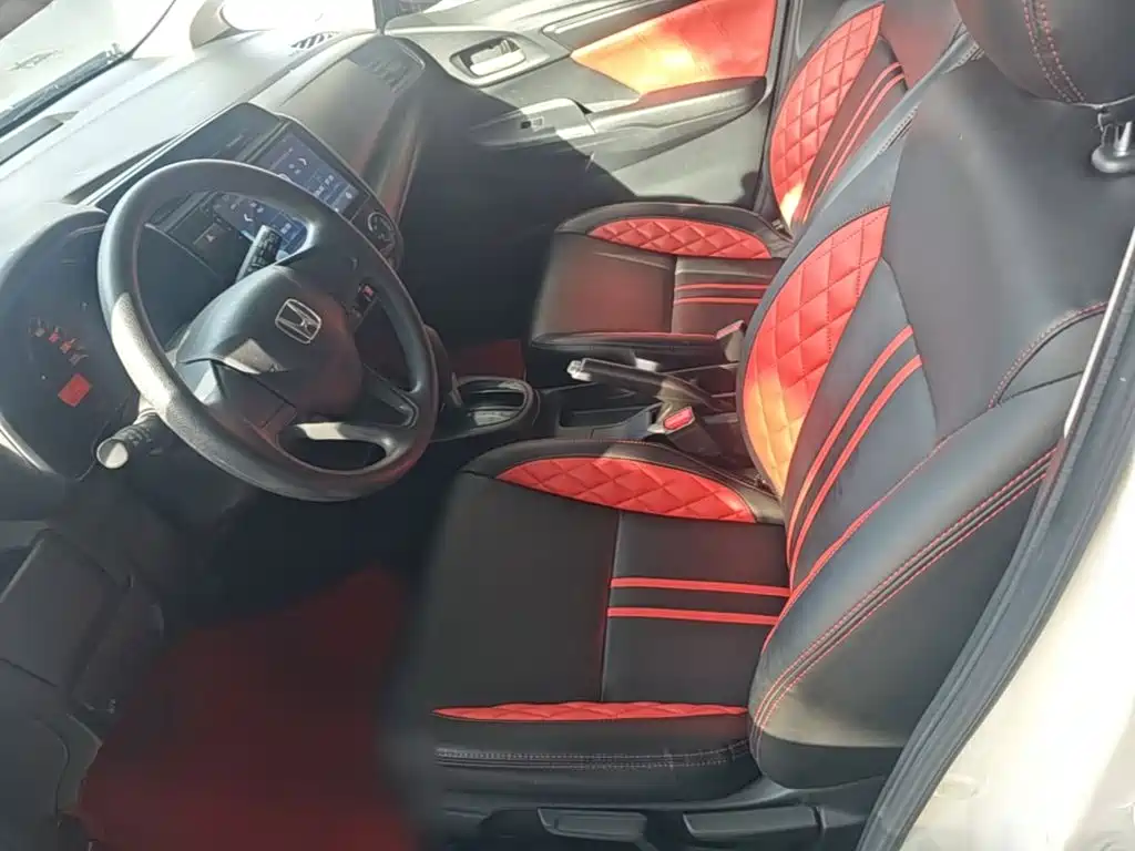 Honda Fit — миниатюра 15