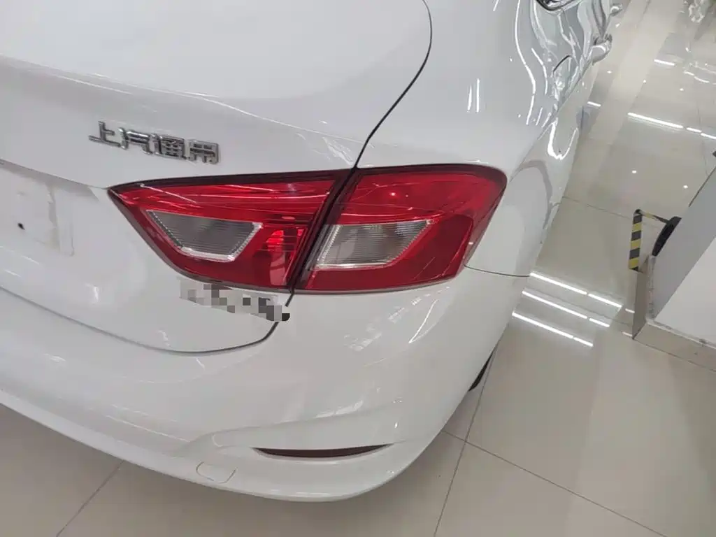 Chevrolet Cruze — миниатюра 8