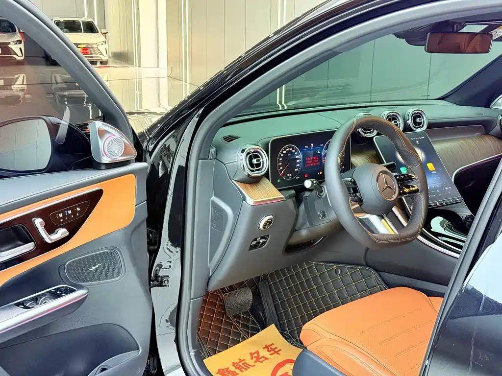 Mercedes-Benz GLC — миниатюра 7