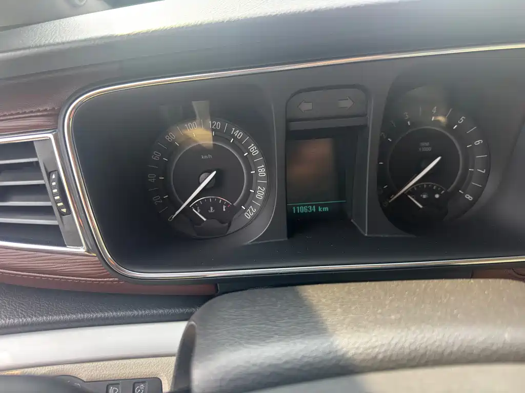 Buick GL8 — миниатюра 5