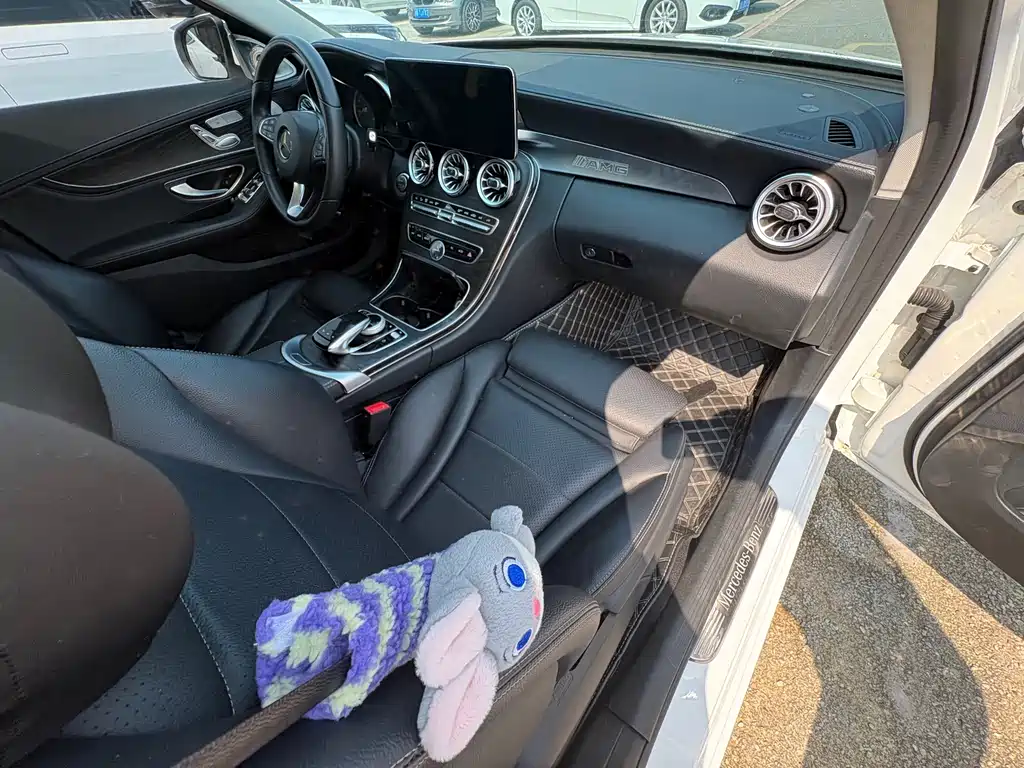 Mercedes-Benz C-Class — миниатюра 12