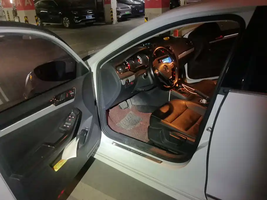 Volkswagen Sagitar — миниатюра 9