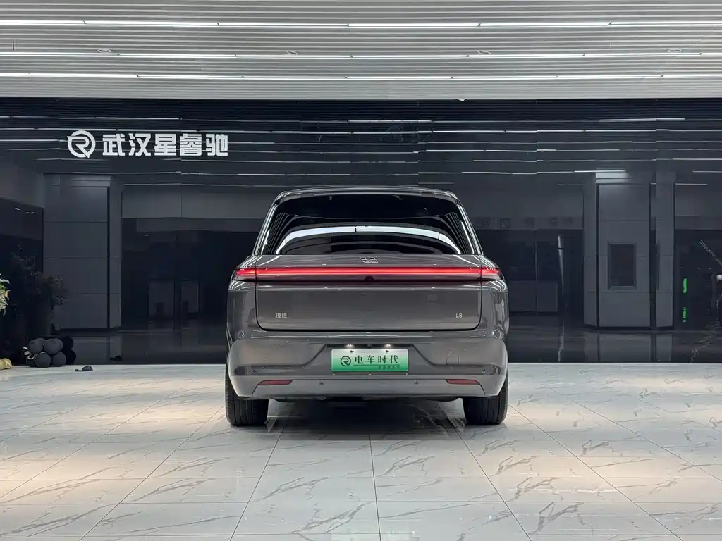 Li Auto L8 2023 Pro