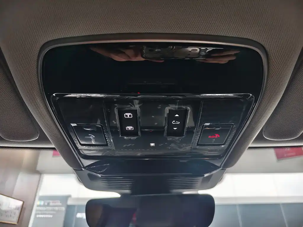 Land Rover Sport — миниатюра 13