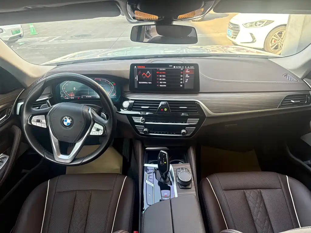 BMW 5 SERIES