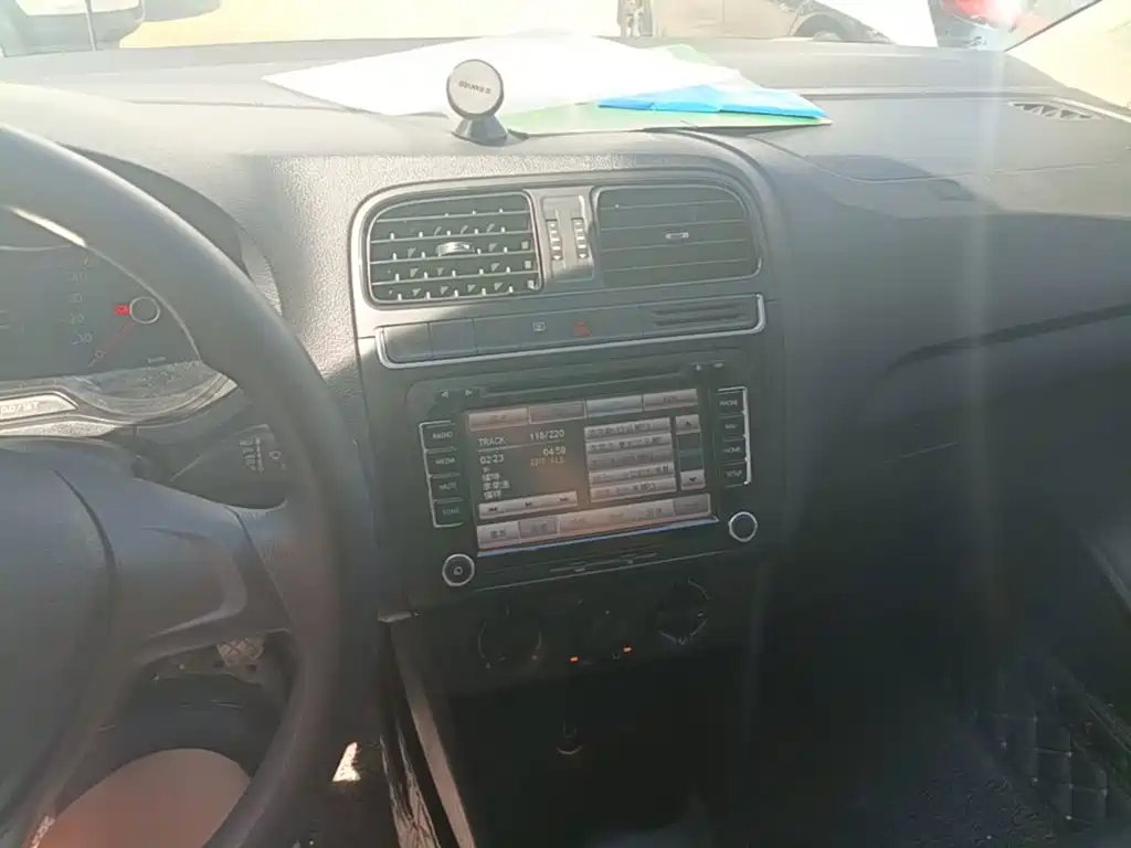 Volkswagen Polo — миниатюра 13