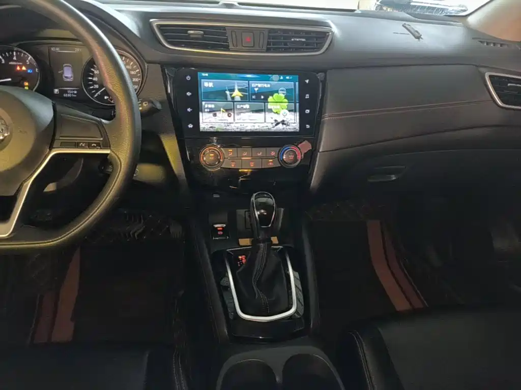 Nissan Qashqai — миниатюра 13