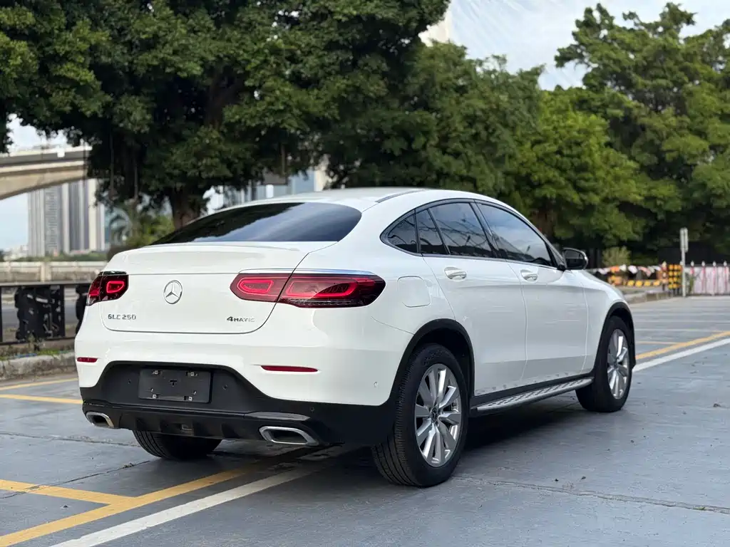 Mercedes-Benz GLC 2021 GLC 260 4MATIC SUV