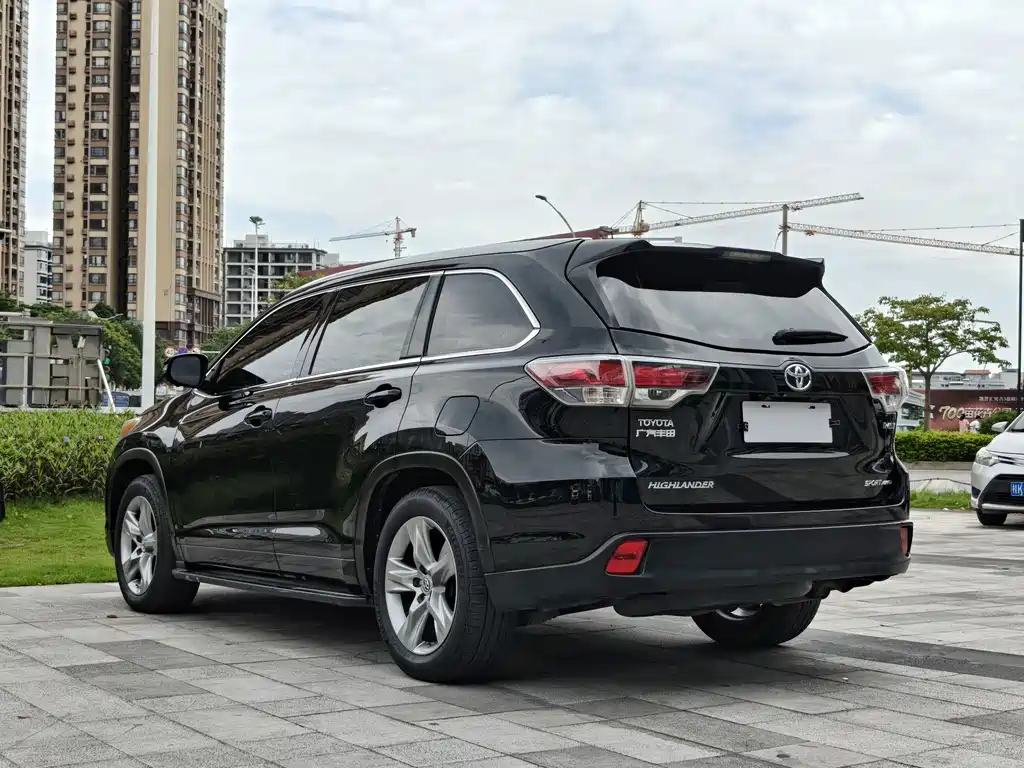 Toyota Highlander — миниатюра 4