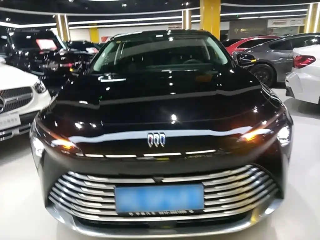 Buick LaCrosse — миниатюра 3