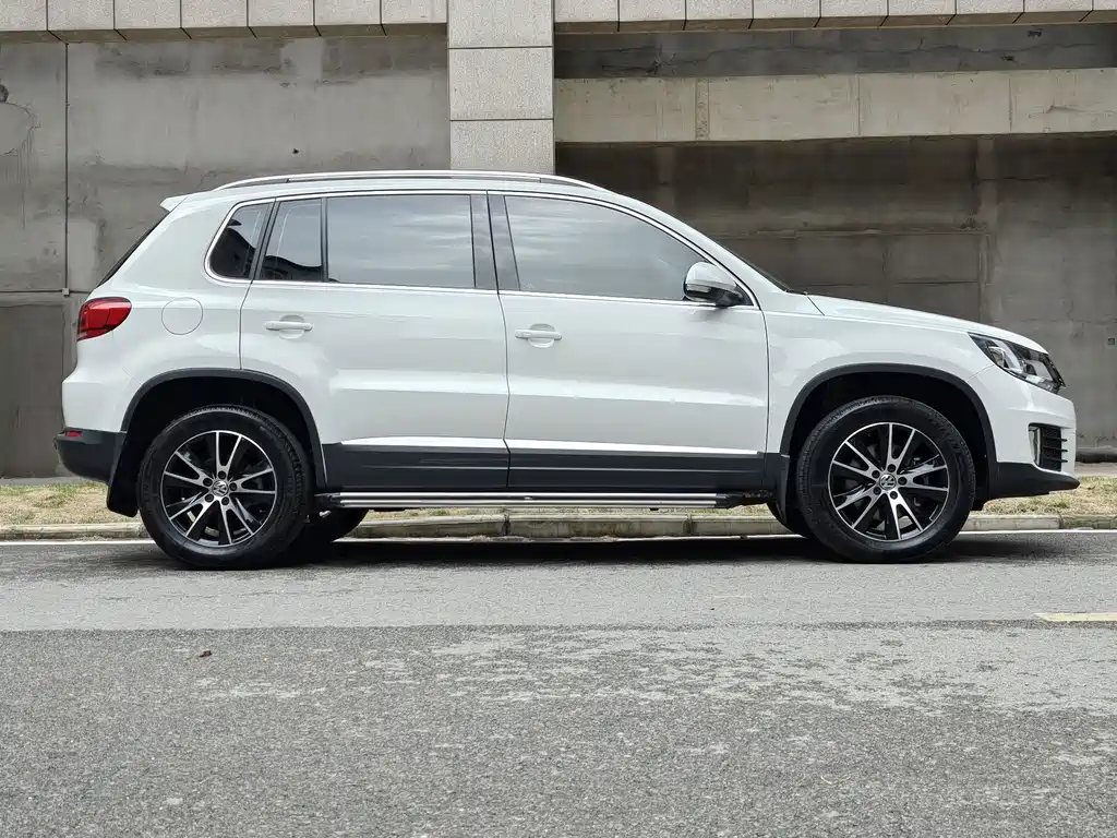 Volkswagen Tiguan — миниатюра 4