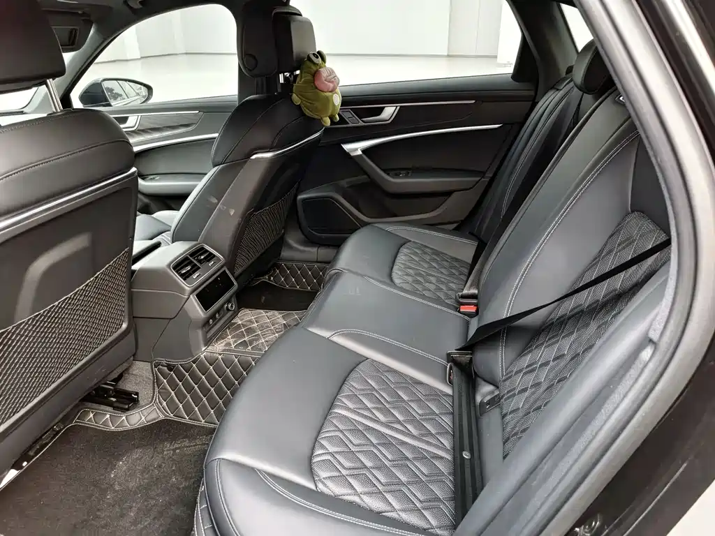 Audi A6L 2026 45 TFSI quattro