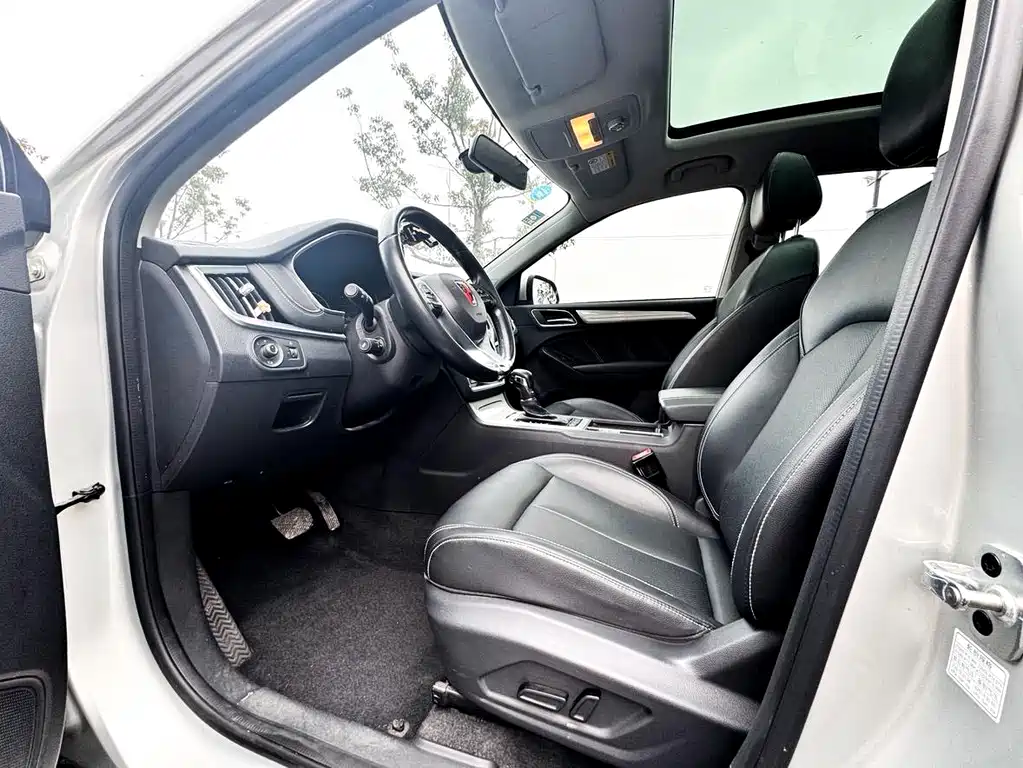 ROEWE RX5 NEW ENERGY