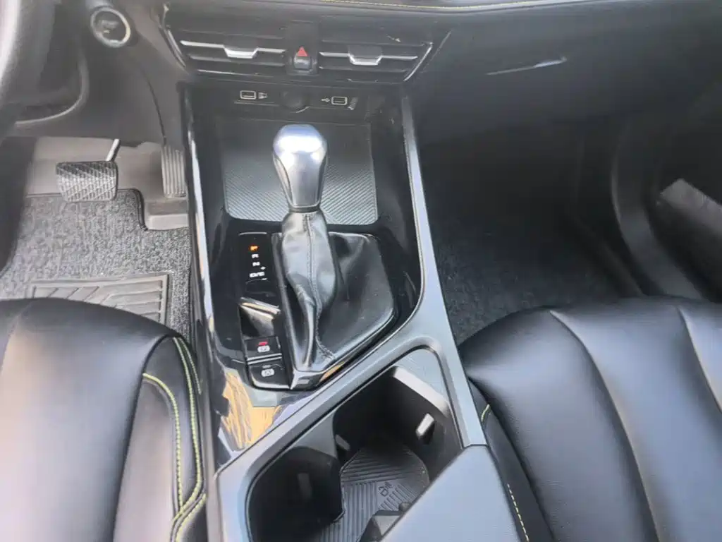 Roewe i5 — миниатюра 14