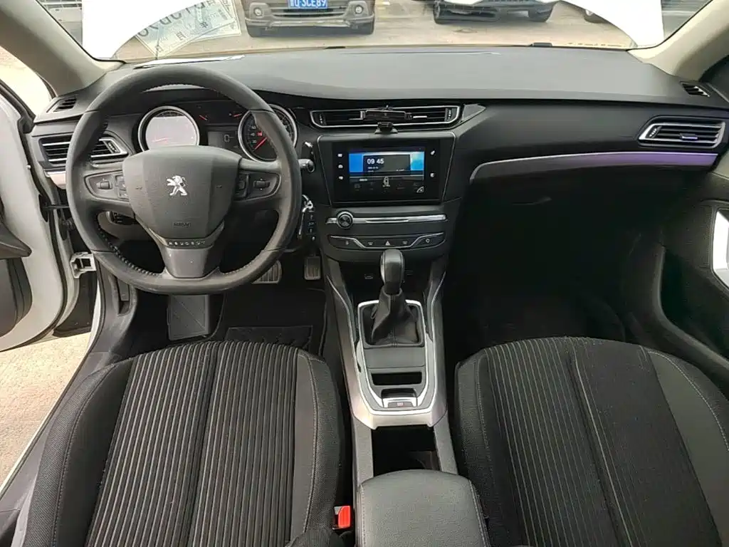 Peugeot 408 — миниатюра 10
