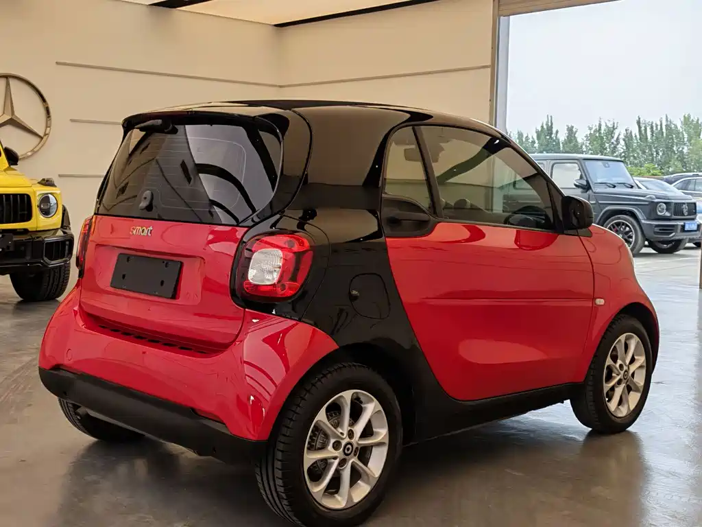 smart Smart Fortwo — миниатюра 4