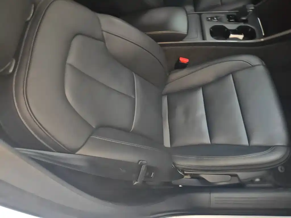 Volvo XC40 — миниатюра 25