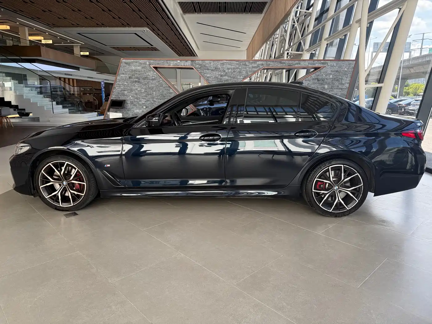 BMW 5 series id 4599651 из Китая 12