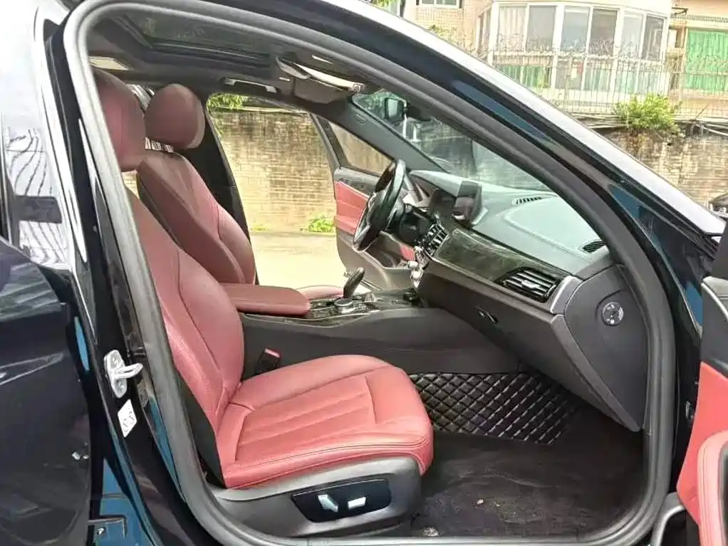 BMW 5 Series — миниатюра 8