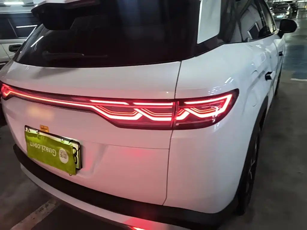 BYD L DM-i — миниатюра 8