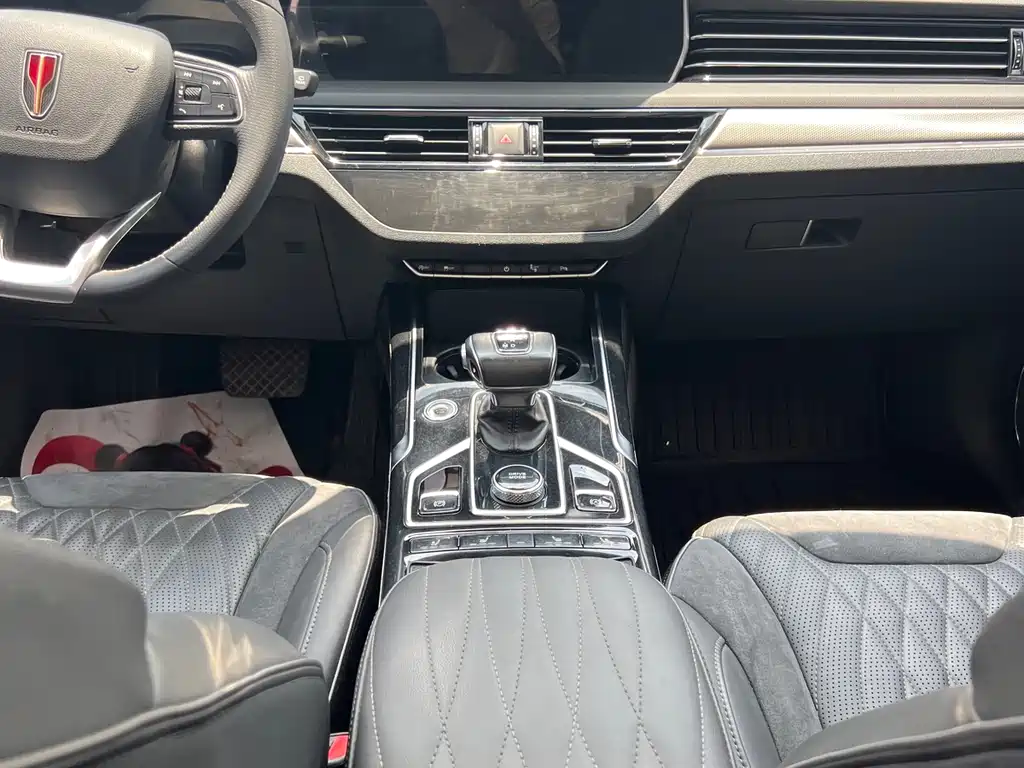 Hongqi HS5 2019 2.0T