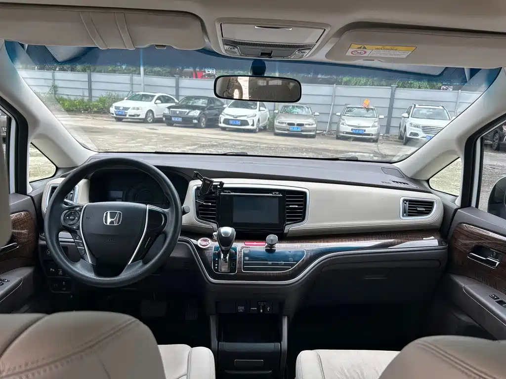 Honda Odyssey — миниатюра 18