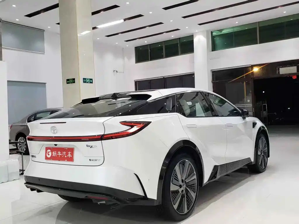 Toyota bZ5 — миниатюра 11