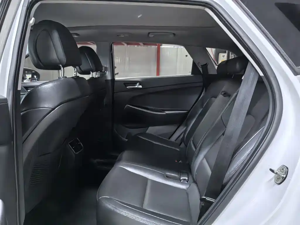 Hyundai Tucson — миниатюра 10