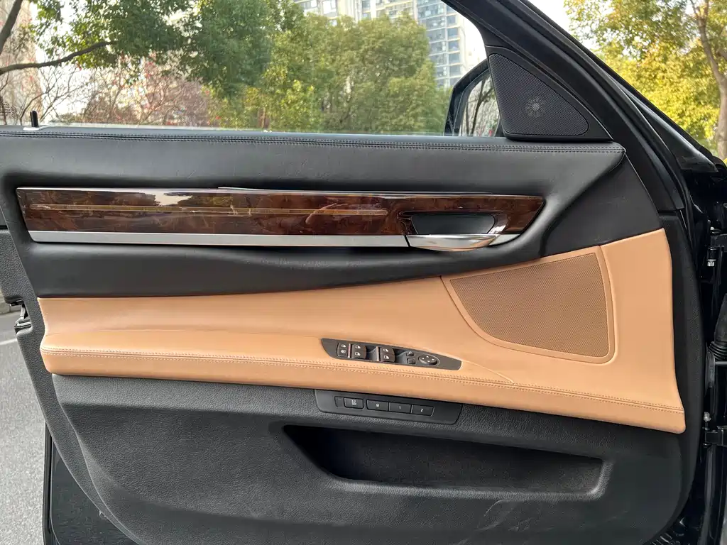 BMW 7 Series 7 2010 760Li