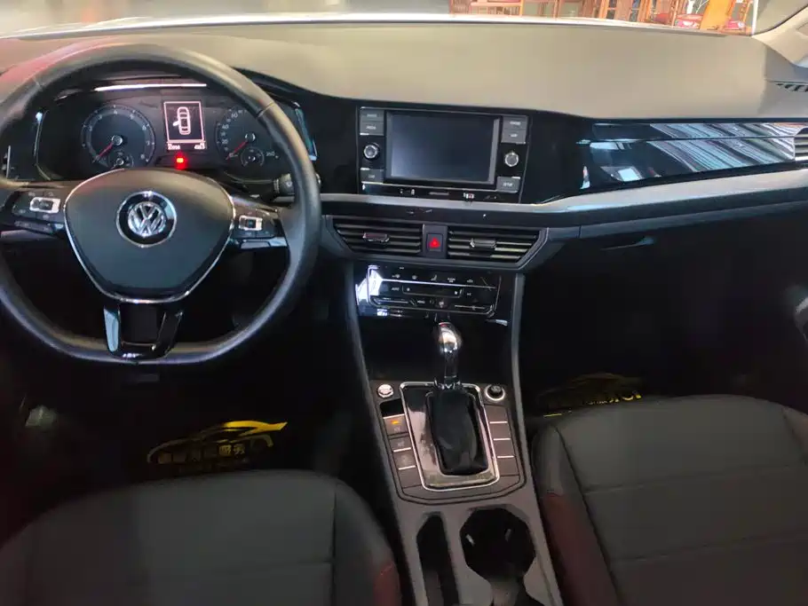 Volkswagen Bora — миниатюра 12