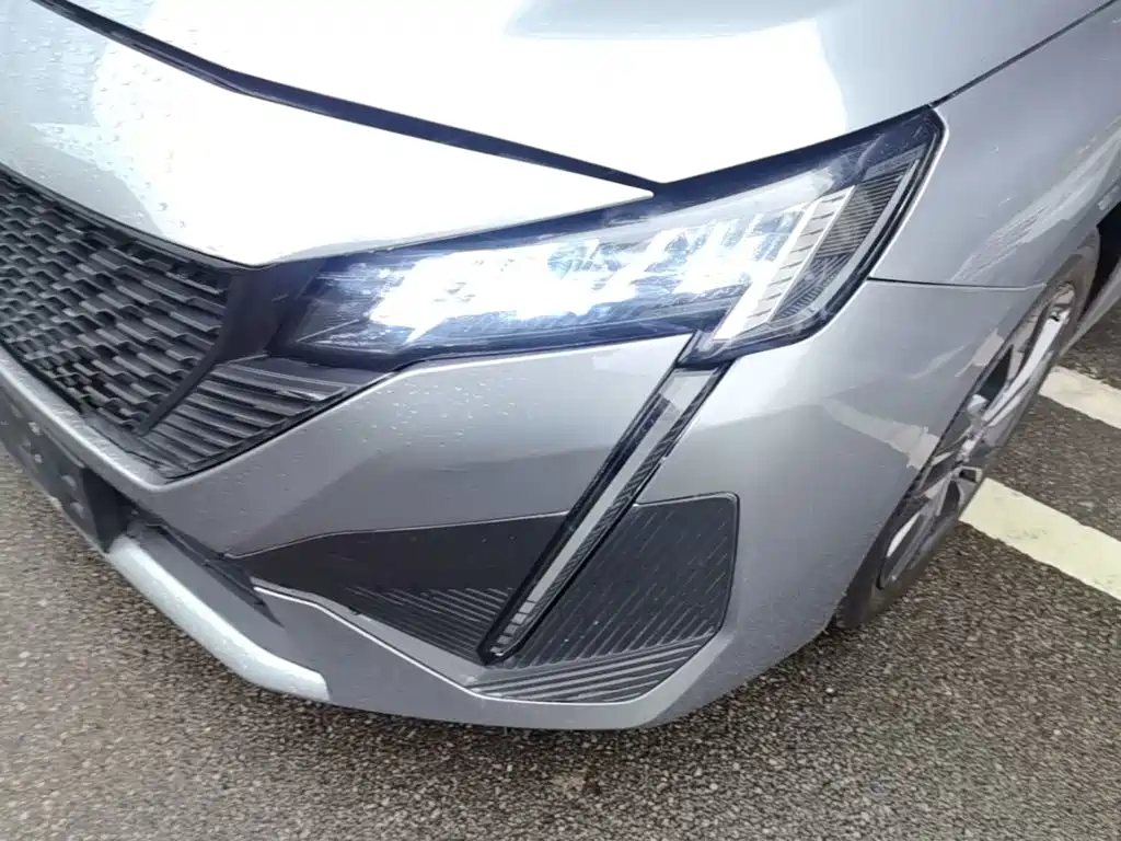 Peugeot 408 — миниатюра 24