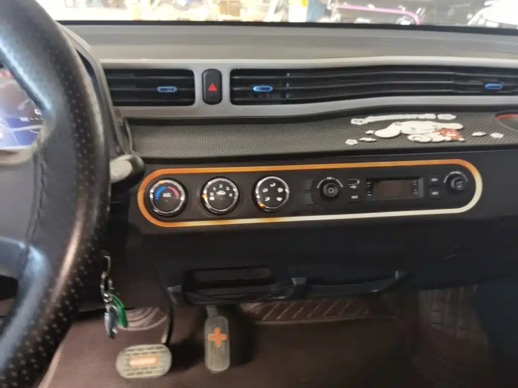 Wuling MINIEV — миниатюра 13