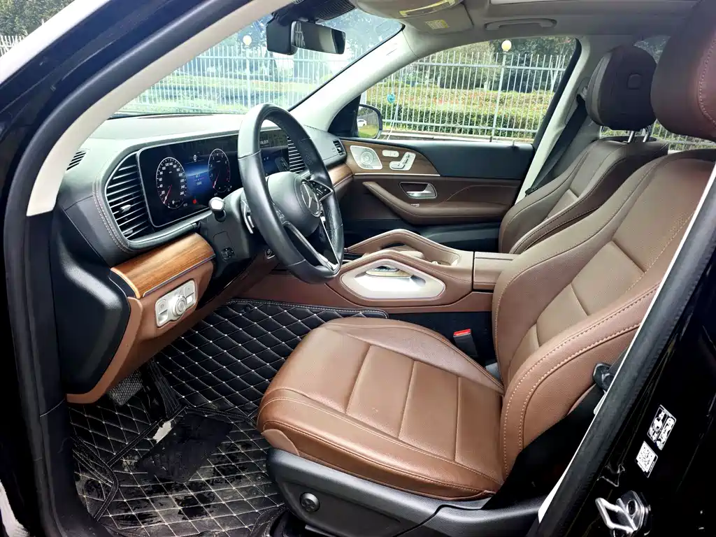 Mercedes-Benz GLE (Import) — миниатюра 10