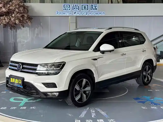 Volkswagen Tharu