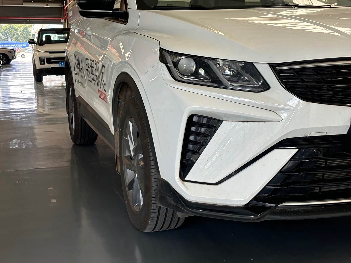 Geely Binyue 1.5 л 2025 г. Белый, пробег 7400 км