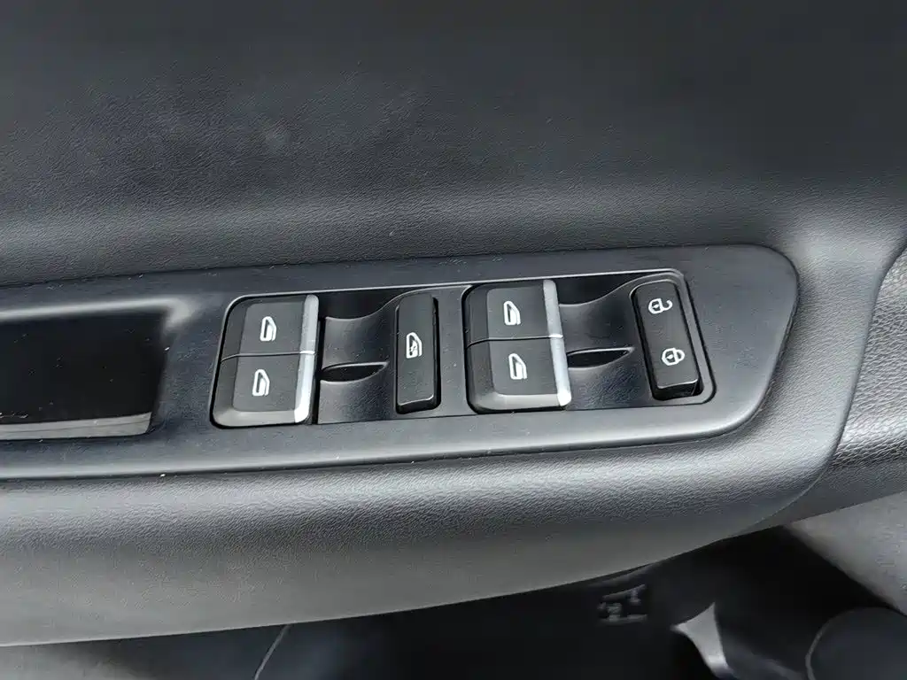 Geely Emgrand GS — миниатюра 9