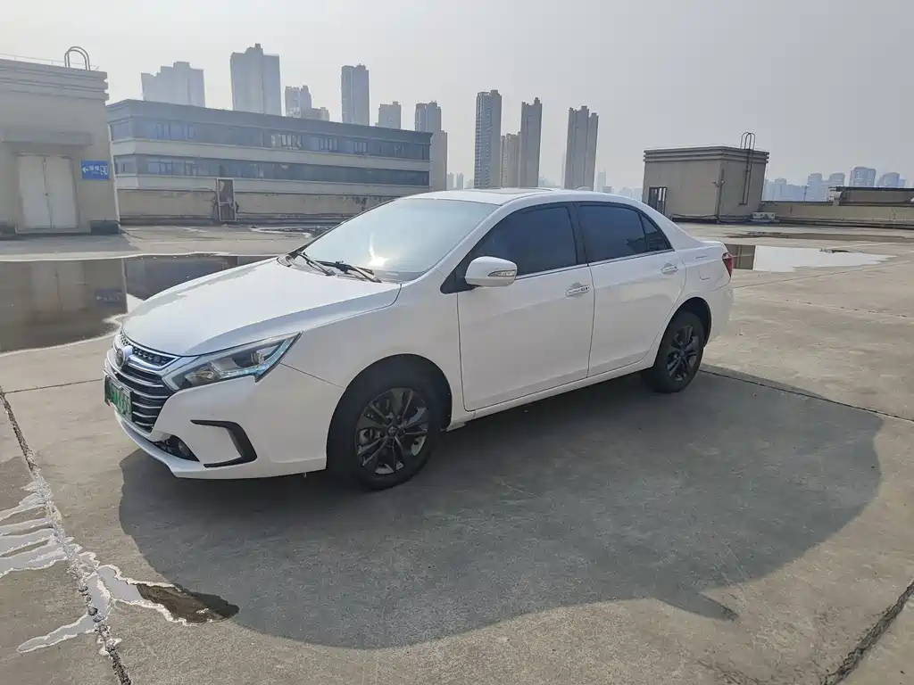 秦新能源 2018款 1.5T 智联尊贵型