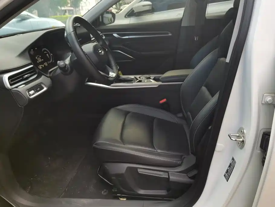 Geely Emgrand — миниатюра 9
