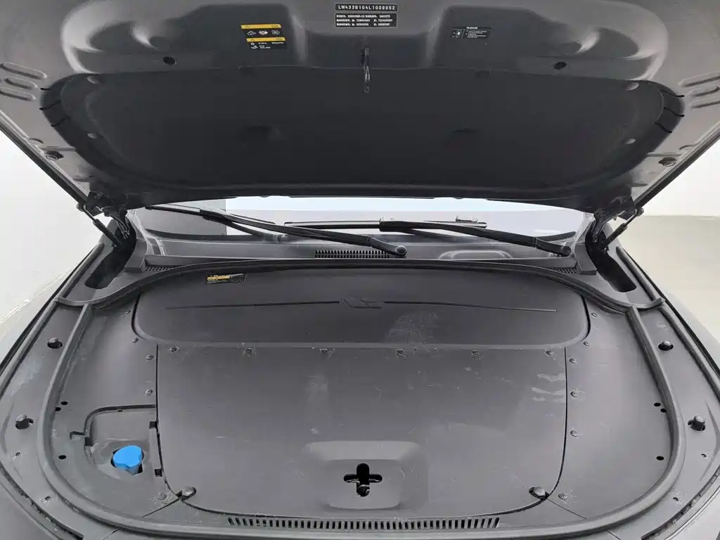 Li Auto Li ONE — миниатюра 6