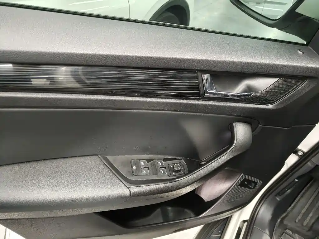 Skoda Kodiaq — миниатюра 5