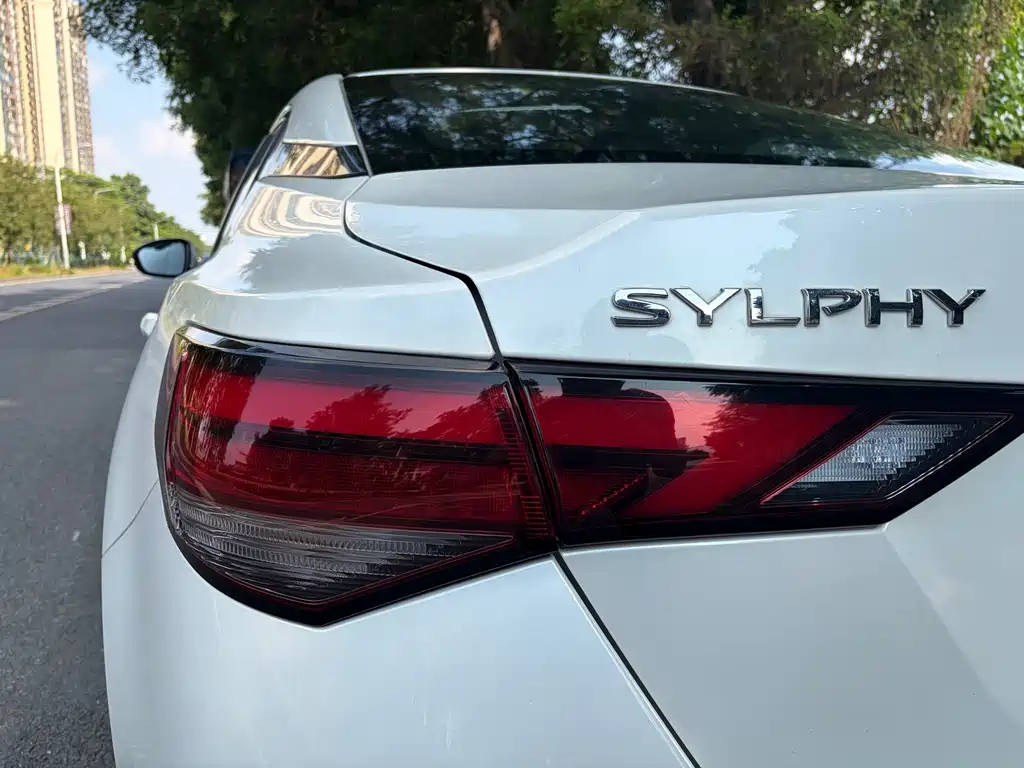 Nissan Sylphy — миниатюра 10