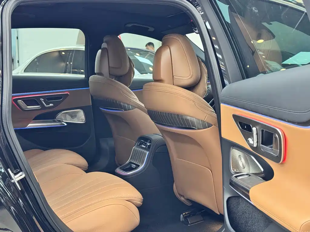 Mercedes-Benz E-Class — миниатюра 15