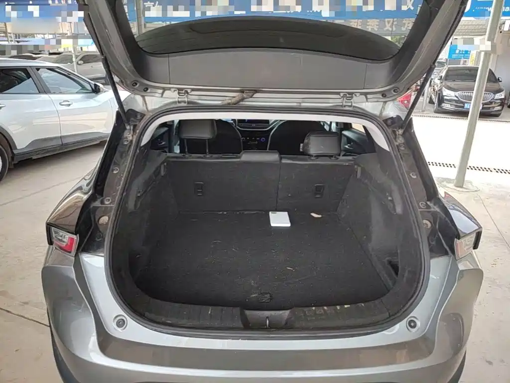 Chevrolet Menlo — миниатюра 19