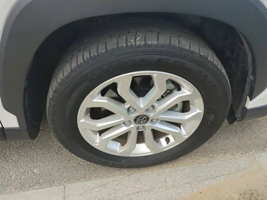 Toyota Frontlander — миниатюра 6