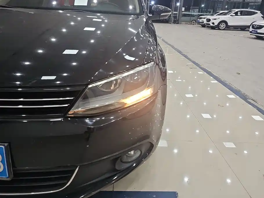 Volkswagen Sagitar — миниатюра 5