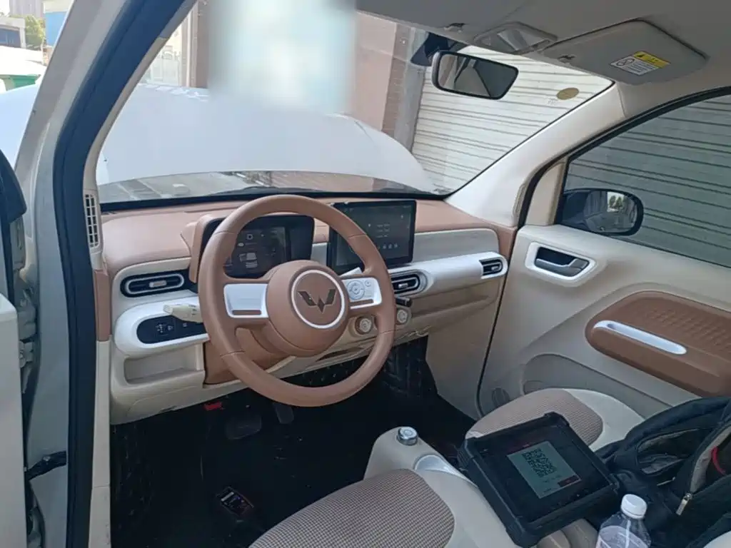 Wuling MINIEV — миниатюра 10