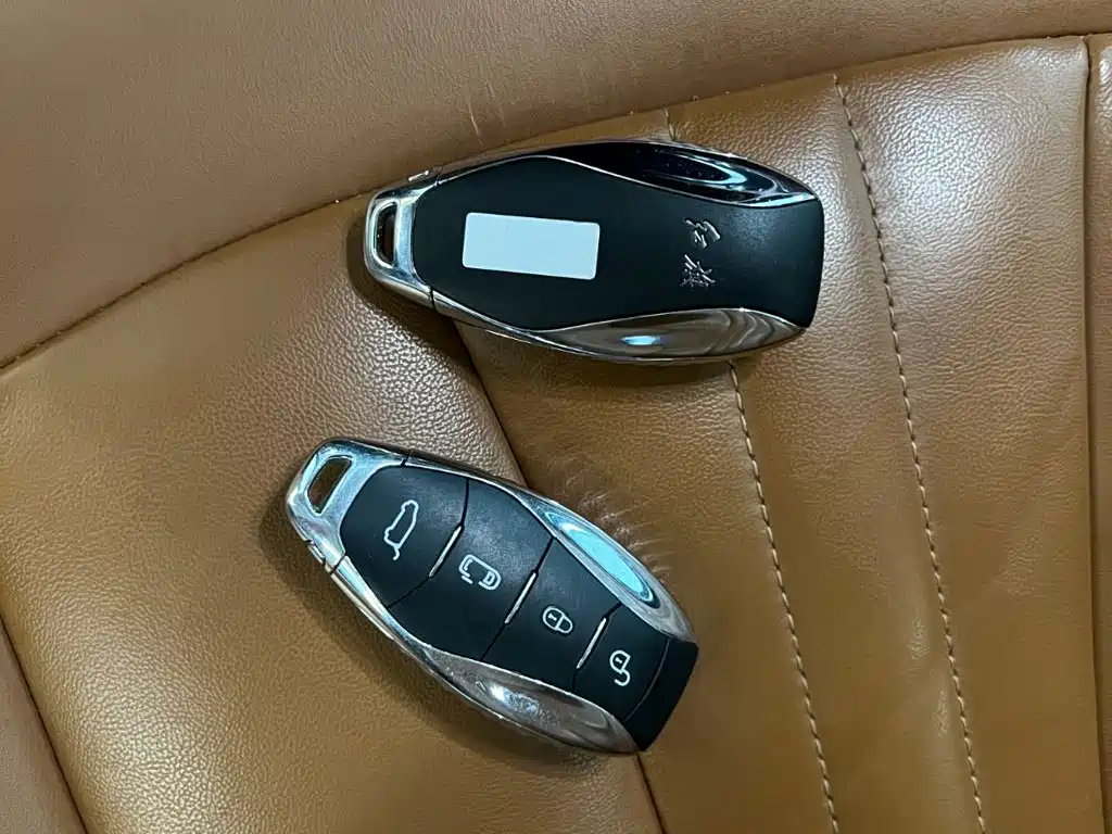 Hongqi Hongqi HQ9 PHEV — миниатюра 16