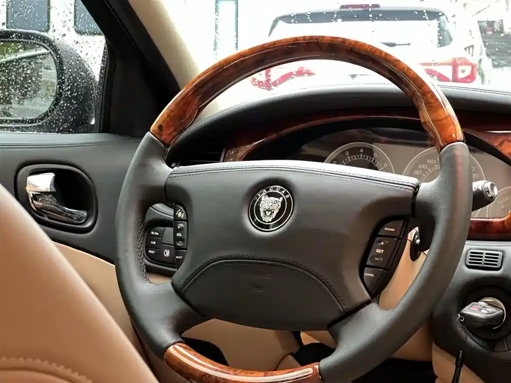 Jaguar S-TYPE — миниатюра 5