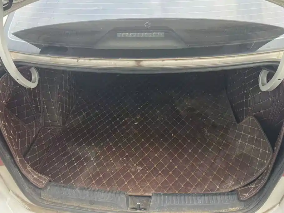 Volkswagen Santana — миниатюра 4